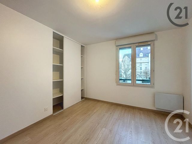 Appartement F3 &agrave; louer - 3 pi&egrave;ces - 69,84 m2 - Melun - 77 - ILE-DE-FRANCE