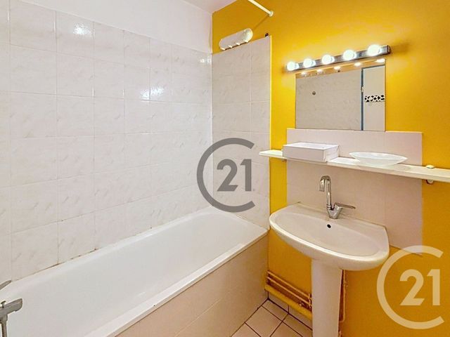 Appartement F2 &agrave; louer - 2 pi&egrave;ces - 49,83 m2 - Melun - 77 - ILE-DE-FRANCE