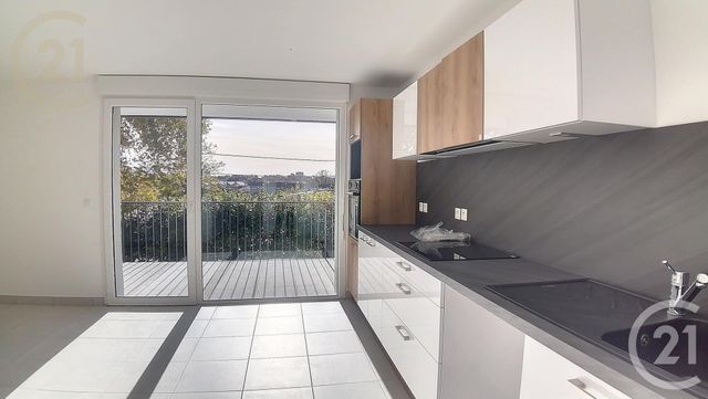 Appartement F3 &agrave; louer - 3 pi&egrave;ces - 59,90 m2 - Le Mee Sur Seine - 77 - ILE-DE-FRANCE