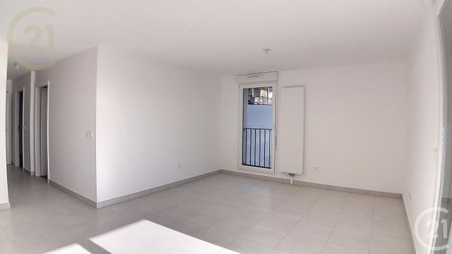 Appartement F3 &agrave; louer - 3 pi&egrave;ces - 59,90 m2 - Le Mee Sur Seine - 77 - ILE-DE-FRANCE