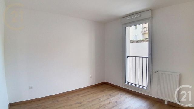 Appartement F3 &agrave; louer - 3 pi&egrave;ces - 59,90 m2 - Le Mee Sur Seine - 77 - ILE-DE-FRANCE