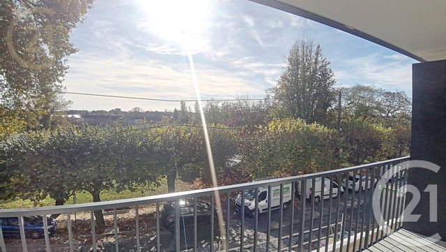 Appartement F3 &agrave; louer - 3 pi&egrave;ces - 59,90 m2 - Le Mee Sur Seine - 77 - ILE-DE-FRANCE