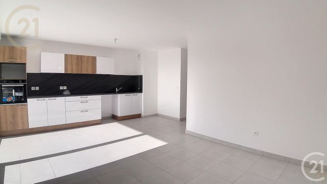 Appartement F3 &agrave; louer - 3 pi&egrave;ces - 59,90 m2 - Le Mee Sur Seine - 77 - ILE-DE-FRANCE