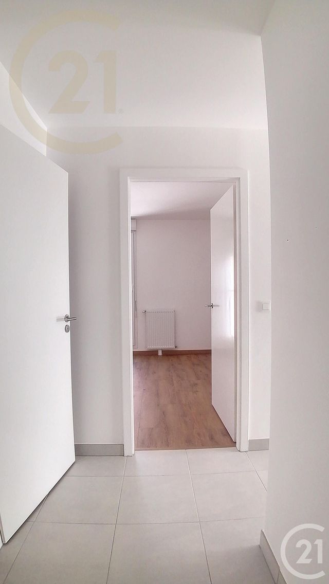 Appartement F3 &agrave; louer - 3 pi&egrave;ces - 59,90 m2 - Le Mee Sur Seine - 77 - ILE-DE-FRANCE