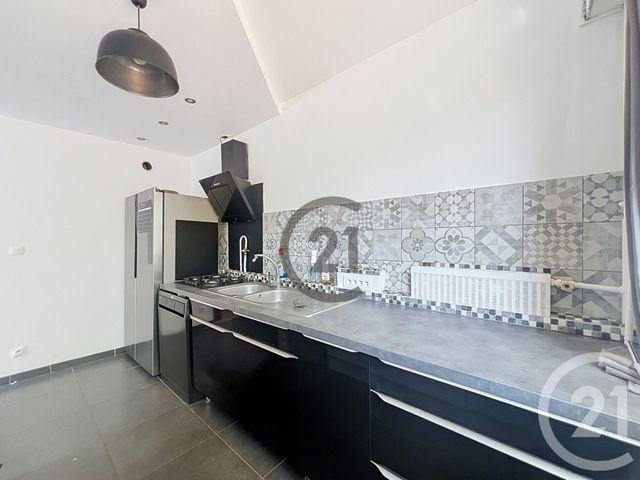 Appartement F3 &agrave; louer - 3 pi&egrave;ces - 64 m2 - Melun - 77 - ILE-DE-FRANCE