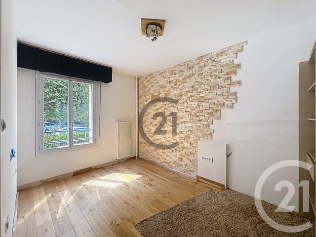 Appartement F3 &agrave; louer - 3 pi&egrave;ces - 64 m2 - Melun - 77 - ILE-DE-FRANCE