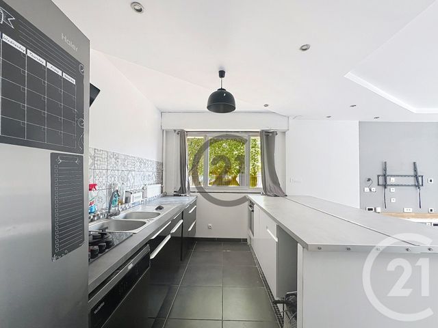 Appartement F3 &agrave; louer - 3 pi&egrave;ces - 64 m2 - Melun - 77 - ILE-DE-FRANCE