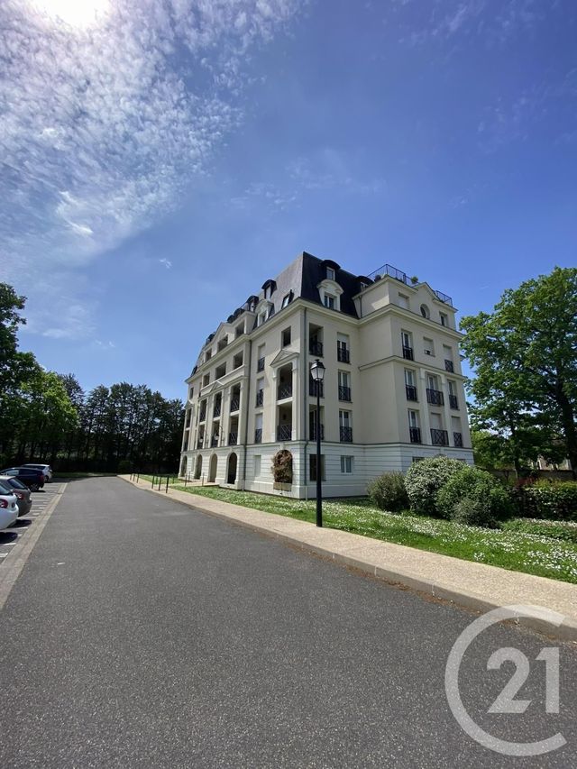 Appartement à louer DAMMARIE LES LYS