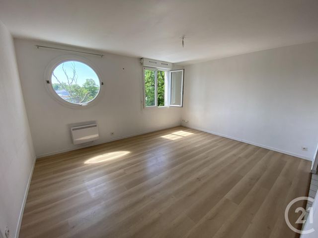 Appartement &agrave; louer - 2 pi&egrave;ces - 48,40 m2 - Dammarie Les Lys - 77 - ILE-DE-FRANCE