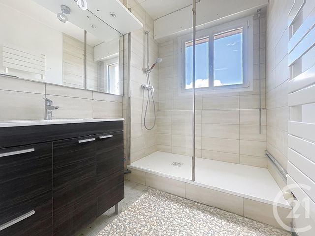 Appartement F2 &agrave; vendre - 3 pi&egrave;ces - 63 m2 - Melun - 77 - ILE-DE-FRANCE