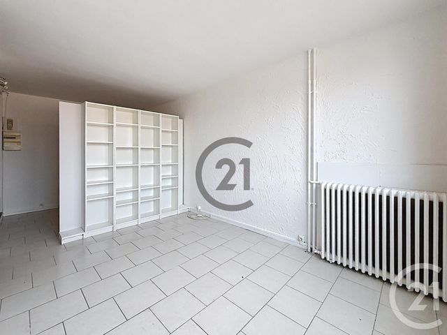 Appartement F1 &agrave; louer - 1 pi&egrave;ce - 26,36 m2 - Melun - 77 - ILE-DE-FRANCE