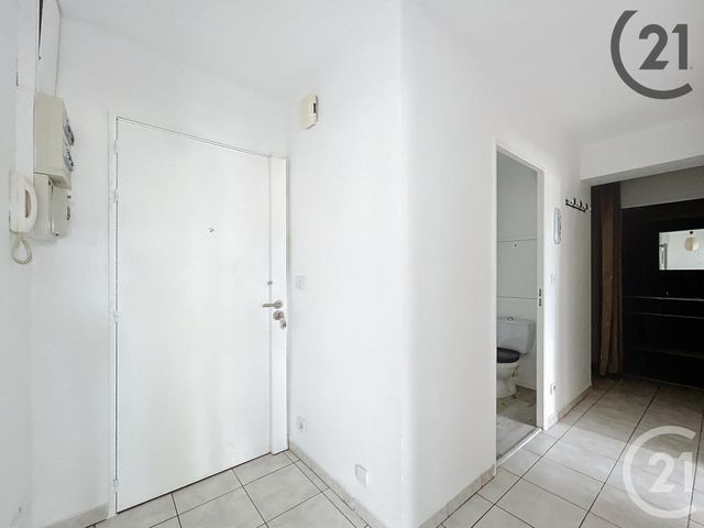 Appartement &agrave; louer - 2 pi&egrave;ces - 55,77 m2 - Dammarie Les Lys - 77 - ILE-DE-FRANCE