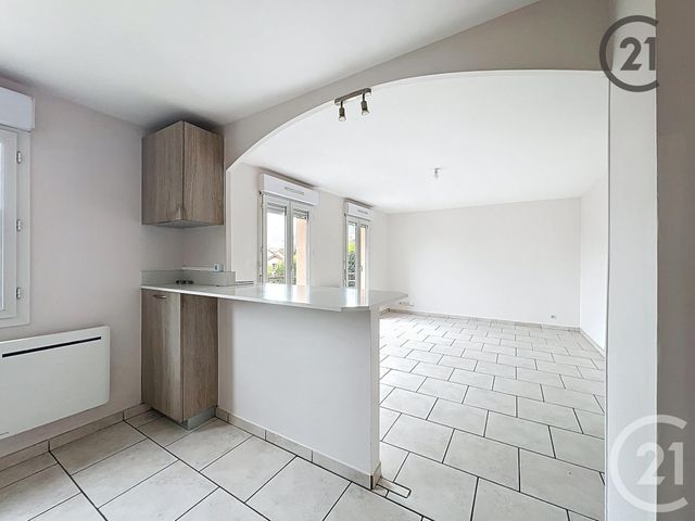Appartement F3 &agrave; louer - 3 pi&egrave;ces - 63,20 m2 - Melun - 77 - ILE-DE-FRANCE
