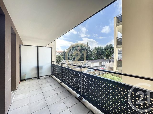 Appartement F4 &agrave; louer - 4 pi&egrave;ces - 67,30 m2 - Melun - 77 - ILE-DE-FRANCE