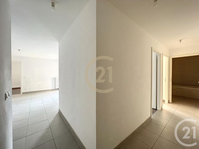 Appartement F4 &agrave; louer - 4 pi&egrave;ces - 67,30 m2 - Melun - 77 - ILE-DE-FRANCE