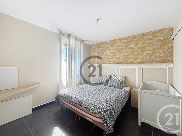 Maison &agrave; louer - 5 pi&egrave;ces - 115,77 m2 - Maincy - 77 - ILE-DE-FRANCE