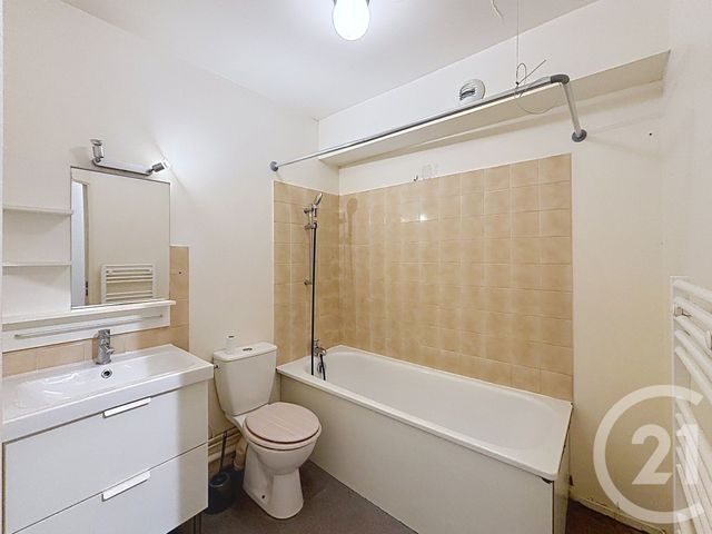 Appartement F1 &agrave; louer - 1 pi&egrave;ce - 28,75 m2 - St Fargeau Ponthierry - 77 - ILE-DE-FRANCE