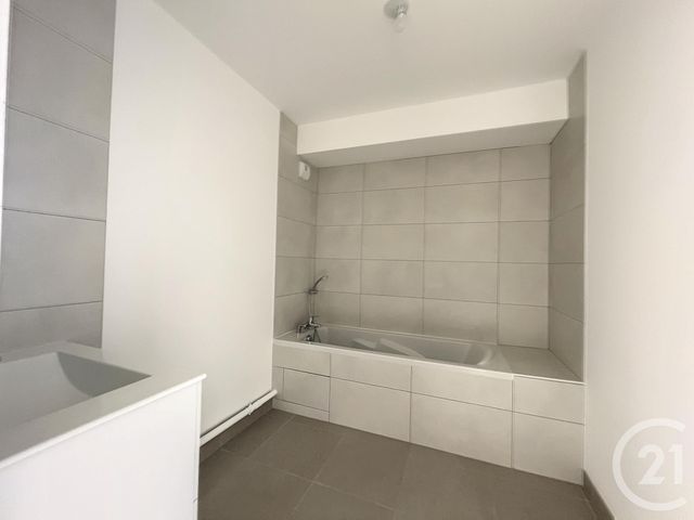 Appartement F3 &agrave; louer - 3 pi&egrave;ces - 58,91 m2 - Le Mee Sur Seine - 77 - ILE-DE-FRANCE