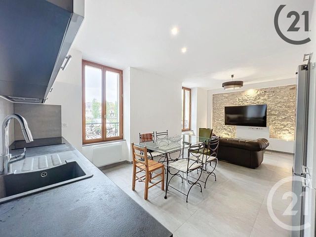 Appartement F3 &agrave; louer - 3 pi&egrave;ces - 61,01 m2 - Melun - 77 - ILE-DE-FRANCE