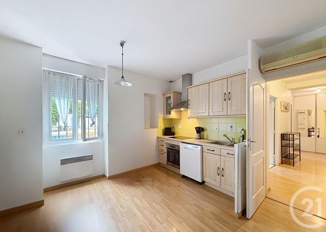 Appartement &agrave; louer - 3 pi&egrave;ces - 75,48 m2 - Melun - 77 - ILE-DE-FRANCE