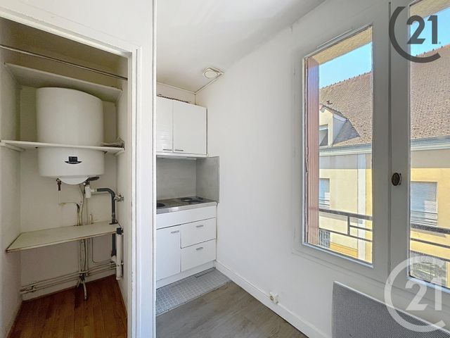 Appartement F1 &agrave; louer - 1 pi&egrave;ce - 18,63 m2 - Melun - 77 - ILE-DE-FRANCE