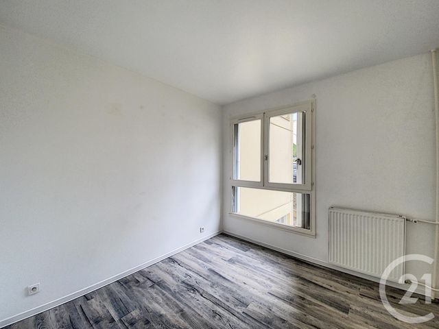 Appartement F4 &agrave; vendre - 4 pi&egrave;ces - 84,22 m2 - Melun - 77 - ILE-DE-FRANCE