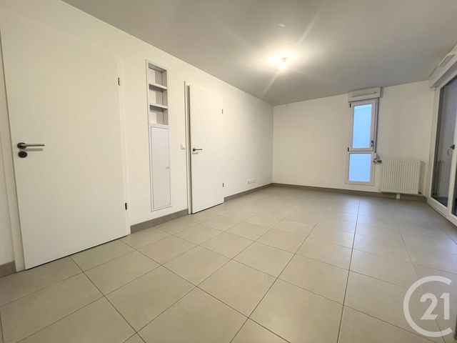 Appartement F2 &agrave; louer - 2 pi&egrave;ces - 38,50 m2 - Melun - 77 - ILE-DE-FRANCE