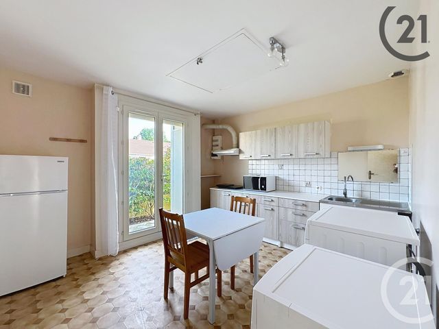 Appartement F2 &agrave; louer - 2 pi&egrave;ces - 31,10 m2 - Livry Sur Seine - 77 - ILE-DE-FRANCE