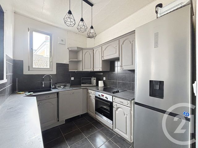 Appartement T3 &agrave; louer - 3 pi&egrave;ces - 63,36 m2 - Melun - 77 - ILE-DE-FRANCE