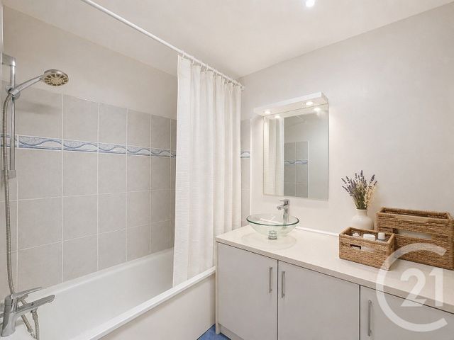 Appartement T3 &agrave; vendre - 3 pi&egrave;ces - 65,45 m2 - Moissy Cramayel - 77 - ILE-DE-FRANCE