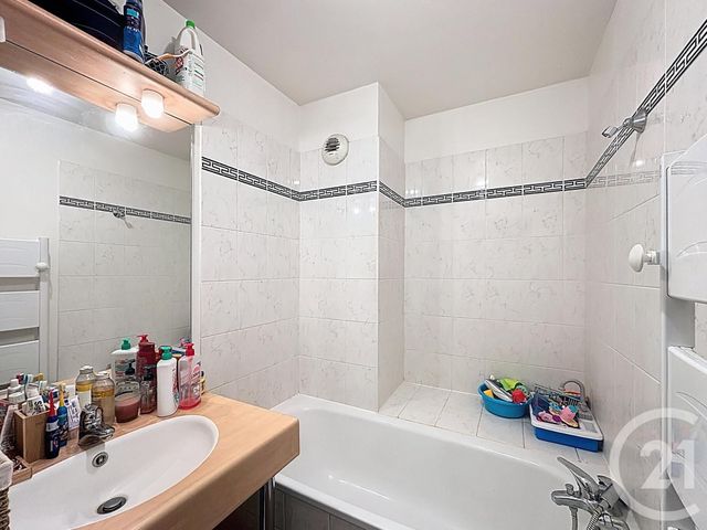 Appartement F4 &agrave; vendre - 4 pi&egrave;ces - 85,65 m2 - Moissy Cramayel - 77 - ILE-DE-FRANCE