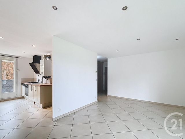Appartement F3 à vendre - 3 pièces - 65,65 m2 - Moissy Cramayel - 77 - ILE-DE-FRANCE