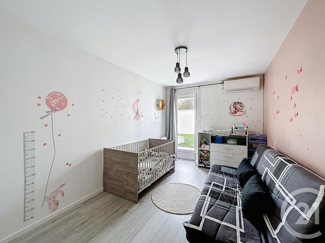 Afficher la photo en grand Maison à vendre - 5 pièces - 100 m2 - Moissy Cramayel - 77 - ILE-DE-FRANCE
