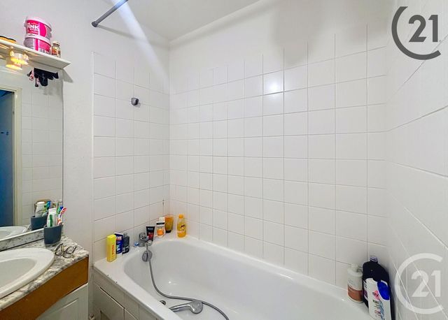 Afficher la photo en grand Appartement F3 à vendre - 3 pièces - 76,27 m2 - Lieusaint - 77 - ILE-DE-FRANCE