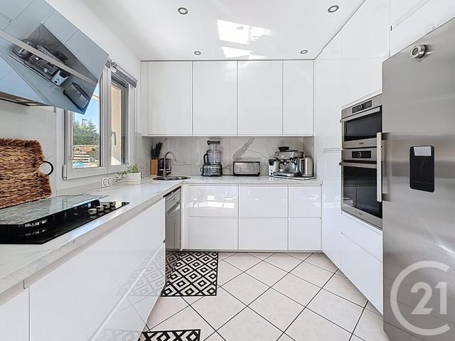 Maison &agrave; vendre - 6 pi&egrave;ces - 102,22 m2 - Savigny Le Temple - 77 - ILE-DE-FRANCE