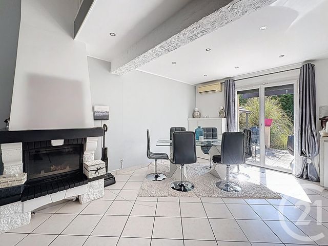 Maison &agrave; vendre - 6 pi&egrave;ces - 102,22 m2 - Savigny Le Temple - 77 - ILE-DE-FRANCE