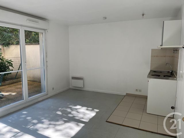 Appartement Studio à vendre - 1 pièce - 28,27 m2 - Combs La Ville - 77 - ILE-DE-FRANCE