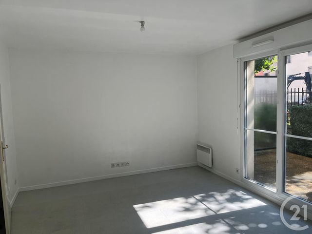 Afficher la photo en grand Appartement Studio à vendre - 1 pièce - 28,27 m2 - Combs La Ville - 77 - ILE-DE-FRANCE