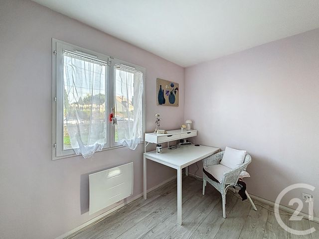 Maison à vendre - 7 pièces - 145,69 m2 - Savigny Le Temple - 77 - ILE-DE-FRANCE