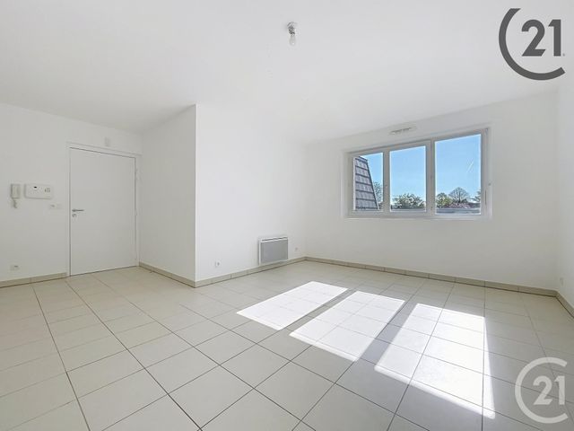 Afficher la photo en grand Appartement à vendre - 2 pièces - 46,17 m2 - Cesson - 77 - ILE-DE-FRANCE