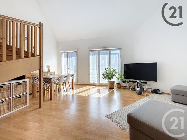 Appartement Duplex à vendre - 4 pièces - 97,18 m2 - Lieusaint - 77 - ILE-DE-FRANCE