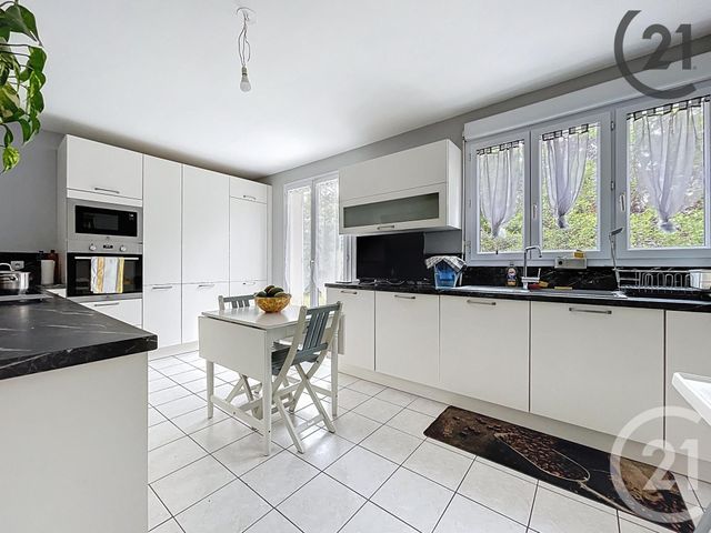 Maison à vendre - 7 pièces - 173,48 m2 - Savigny Le Temple - 77 - ILE-DE-FRANCE