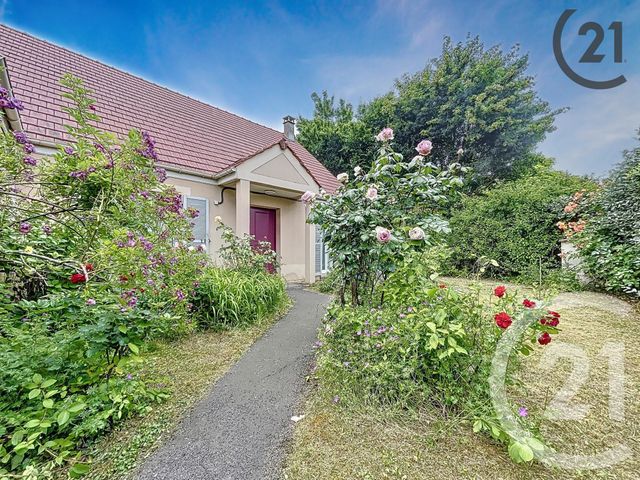 Maison à vendre - 7 pièces - 173,48 m2 - Savigny Le Temple - 77 - ILE-DE-FRANCE