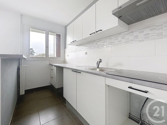 Appartement Studio &agrave; vendre - 1 pi&egrave;ce - 30,42 m2 - Combs La Ville - 77 - ILE-DE-FRANCE