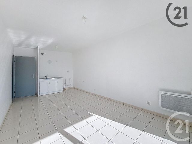Appartement F3 à vendre - 3 pièces - 53 m2 - Corbeil Essonnes - 91 - ILE-DE-FRANCE