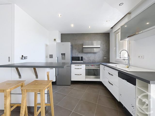 Appartement F3 à vendre - 3 pièces - 55,45 m2 - Pontault Combault - 77 - ILE-DE-FRANCE