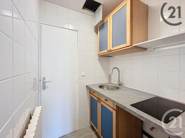 Appartement F1 à louer - 1 pièce - 24 m2 - Melun - 77 - ILE-DE-FRANCE