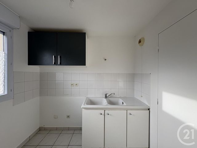 Appartement F2 &agrave; louer - 2 pi&egrave;ces - 40 m2 - Le Mee Sur Seine - 77 - ILE-DE-FRANCE