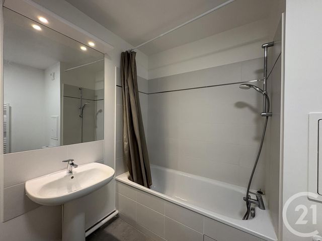 Appartement F3 à louer - 3 pièces - 63,70 m2 - Moissy Cramayel - 77 - ILE-DE-FRANCE