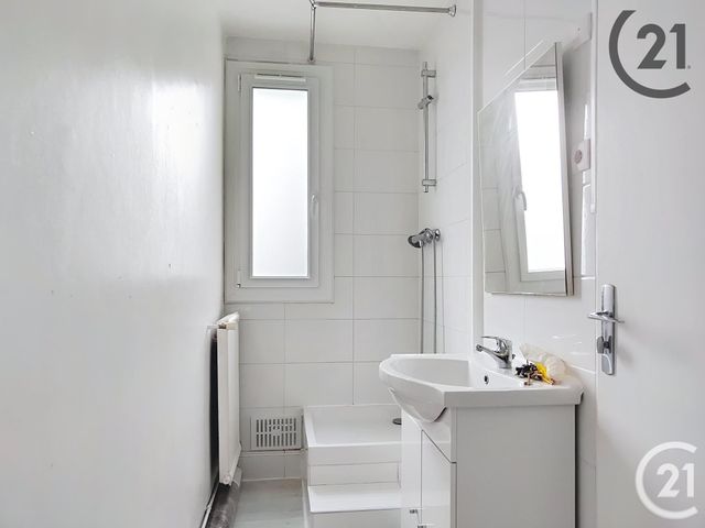Afficher la photo en grand Appartement Studio à vendre - 1 pièce - 26,70 m2 - Combs La Ville - 77 - ILE-DE-FRANCE